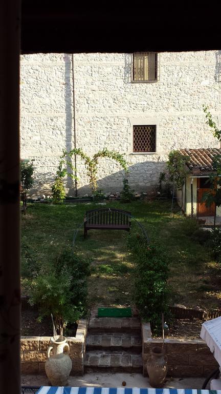 B&B La Casuccia Di Assisi Eksteriør bilde