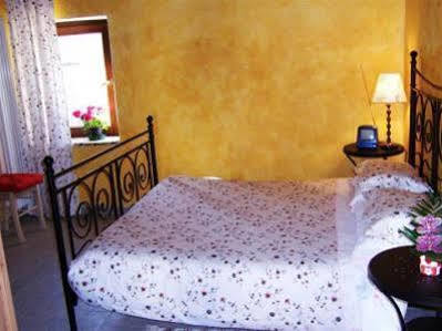 B&B La Casuccia Di Assisi Eksteriør bilde